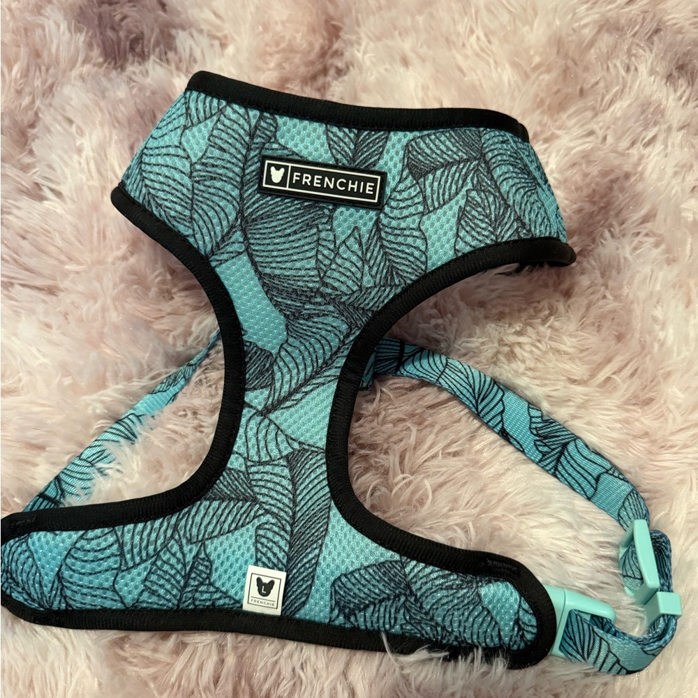 Frenchi Teal Leaf Pattern Harness